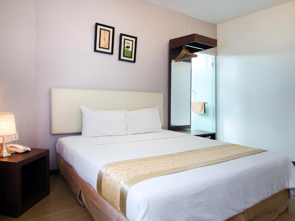 Eight Days Boutique Hotel - Mount Austin Johor Bahru Eksteriør bilde