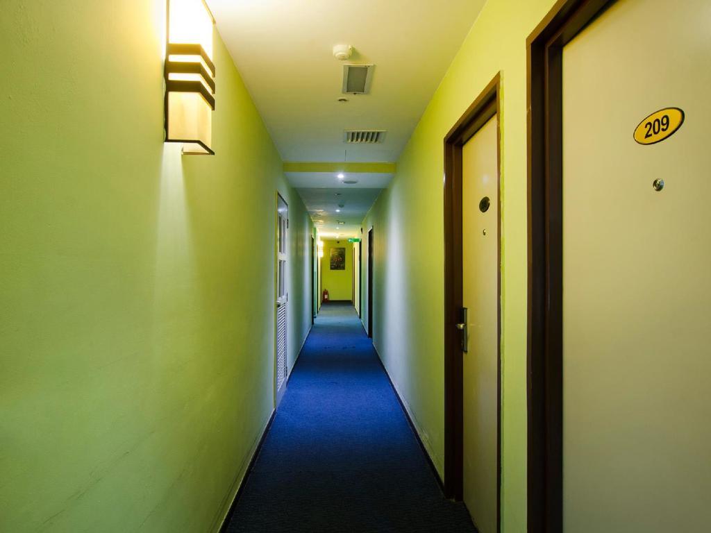 Eight Days Boutique Hotel - Mount Austin Johor Bahru Eksteriør bilde